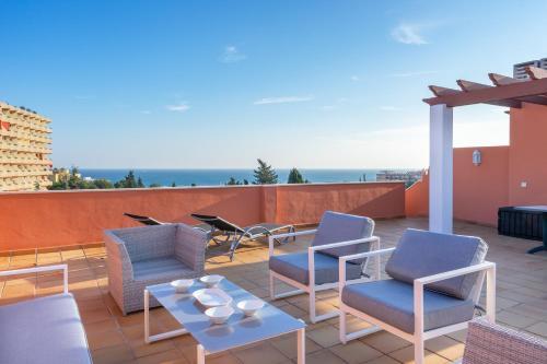 Penthouse in Torremolinos by Costarentals - Ref 09