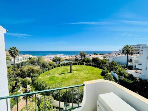 Avenue Q, Beach Apartment in Luz