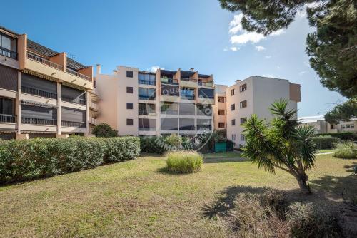 AS23038 - Studio cabine, climatisation, vue sur Parc
