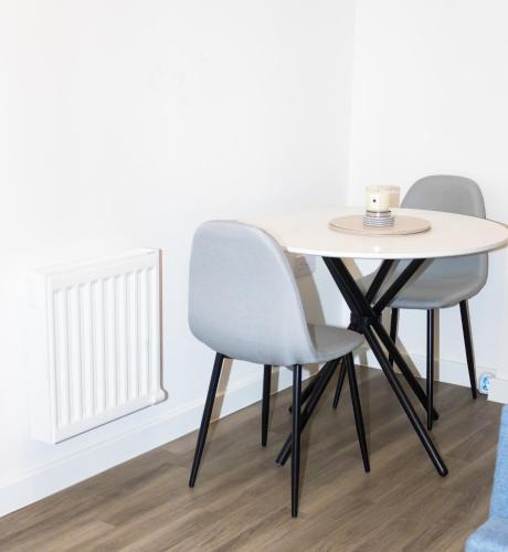 Gambar di galeri bagi Luxurious MK Apartment-Campbell Park di Milton Keynes