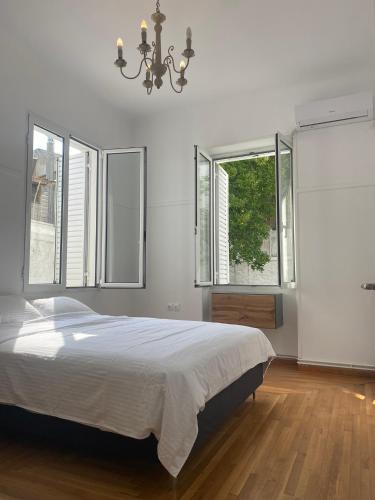 Modern 3BR Maisonette with garden 10 min from Acropolis
