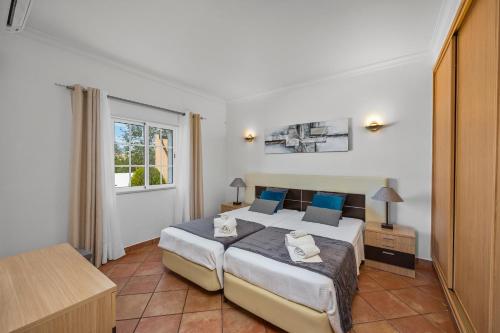 Laura by Algarve Villa Holidays
