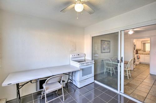 Φωτογραφία από το άλμπουμ του Convenient Inglewood Condo 1 Mile to SoFi! σε Ίνγκλγουντ