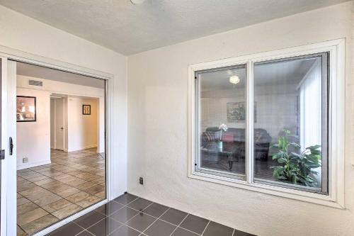 Φωτογραφία από το άλμπουμ του Convenient Inglewood Condo 1 Mile to SoFi! σε Ίνγκλγουντ