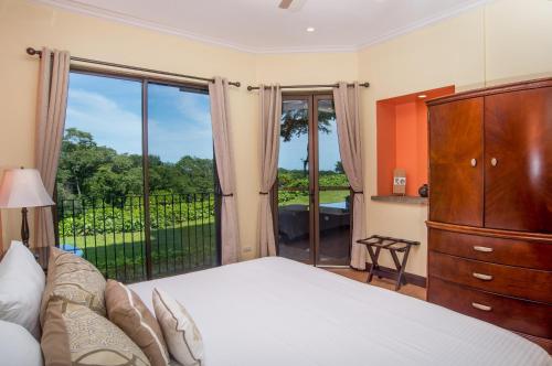 Bougainvillea 9101 Luxury Apartment - Reserva Conchal