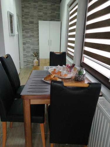 Comida en el departamento o alrededores