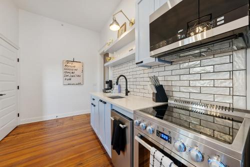 Beautiful Condo close to Cedar Point - E – Photos 3