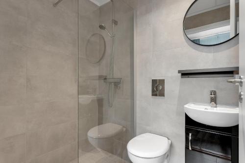 Koupelna v ubytování NN Urban Guesthouse