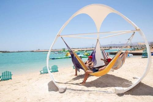 Φωτογραφία από το άλμπουμ του Ayla and chill Restricted to families and couples only στην Άκαμπα