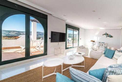Casares Golf apt by Costarentals - Ref M10