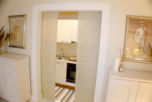 White Florence Suite