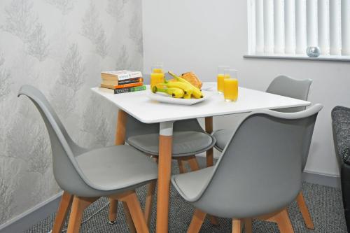 Φωτογραφία από το άλμπουμ του Smithfield Apartments by YourStays - Gated Apartments with private car park in City Centre σε Stoke on Trent
