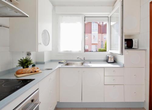 Dapur atau dapur kecil di 158A Triplex Rinconin con piscina