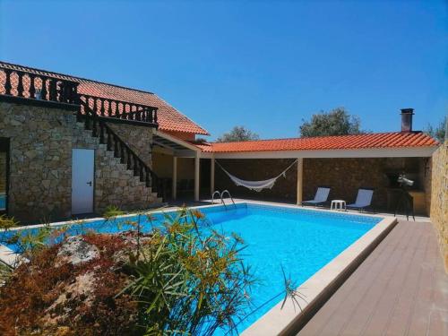 Villa con piscina y casa en Private Pool & House - Serenity Villa, en Ansião