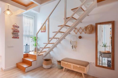 Casa Valentina II: Confort y Luz en Sevilla Centro