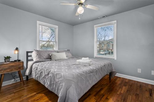 Gallery image of King Beds and TV's in Every Bedroom, Charming Retreat near UCM MOWAMI214 in Warrensburg