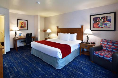 Lamplighter Inn & Suites at SDSU Image
