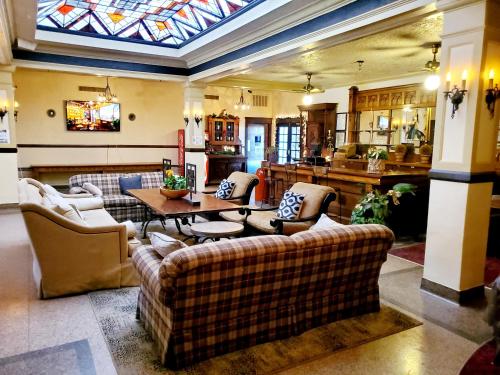 Ruang duduk di Monte Villa Hotel