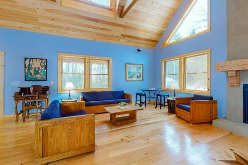 Pinecone Manor – Photos 4