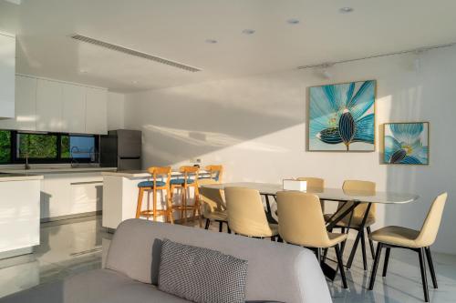 Η κουζίνα ή μικρή κουζίνα στο Villa The Wave 2 Residence
