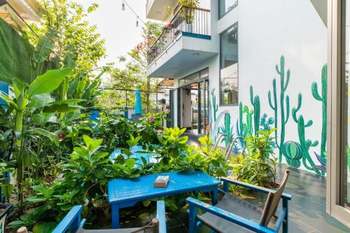 Un jardín fuera de An Bang MQ Villa