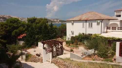 Apartments and rooms by the sea Stara Novalja, Pag - 6303