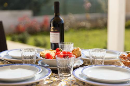 Gallery image of Villa Elena - Two Luxury Suites, garden & fast Wi-Fi near the Sea in Santa Maria al Bagno