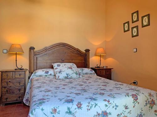 Кровать или кровати в номере Casas rurales Valle de El Paular