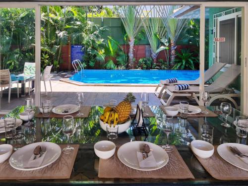 Πισίνα στο ή κοντά στο Beach 7 mins walk Luxury villa Diva