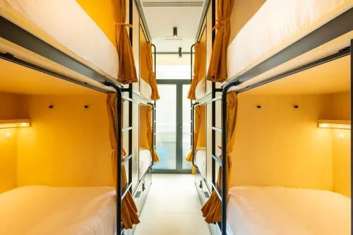 Petit Hostel Palacio Real photo 18