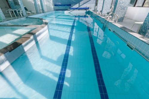 Bazén v ubytování Eco Hotel Zdravetz nebo v jeho okolí