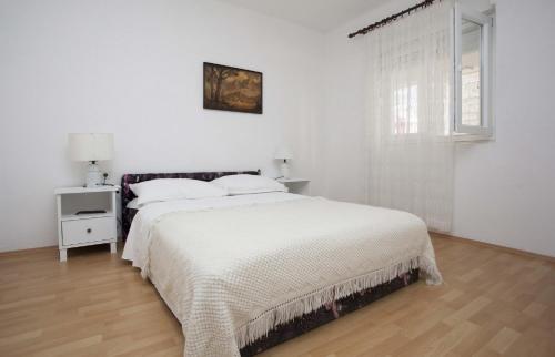 Gallery image of Apartments Dino in Makarska