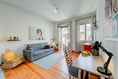 A seating area at Casa Rachele Stresa Center - Happy Rentals