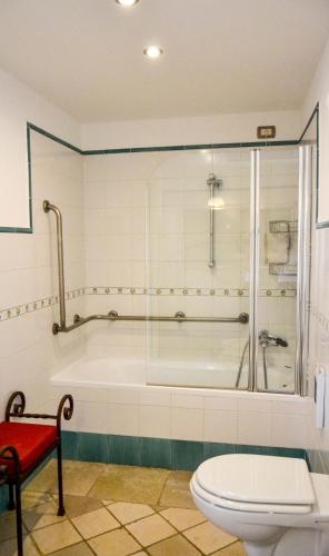 Bilik mandi di Relais Sant'Eligio