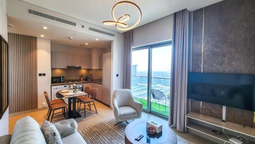 STAY BY LATINEM Luxury 1BR Holiday Home CVR A2609 near Burj Khalifa