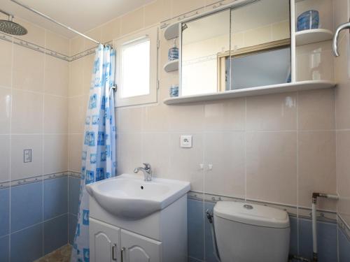 Ванная комната в Maison La Couarde-sur-Mer, 6 pièces, 6 personnes - FR-1-258-3