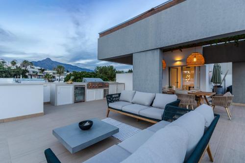 Penthouse - Royal Banus