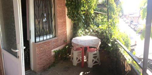 Un patio o zona al aire libre en Talina's Apartment