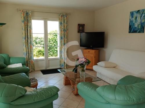 Photo de la galerie de l'établissement Maison T3 avec Jardin, Proche Plage et Commerces, La Tranche-sur-Mer - FR-1-357-59, à La Tranche-sur-Mer