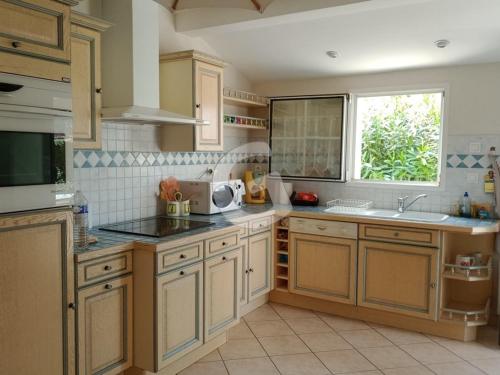 Photo de la galerie de l'établissement Maison T3 avec Jardin, Proche Plage et Commerces, La Tranche-sur-Mer - FR-1-357-59, à La Tranche-sur-Mer