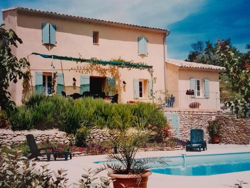 Amazing villa in Faucon with private pool