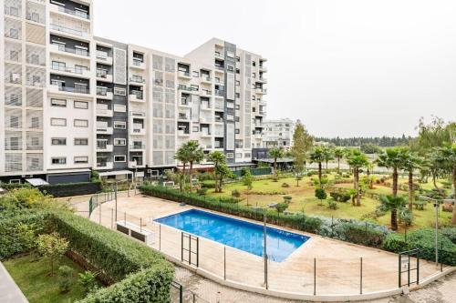 Kolam renang di atau dekat dengan Lovely Appartement Prestigia Hayriad