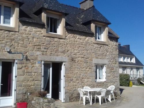 Maison en pierre 3 pièces avec terrasse, proche plage, dunes et sentiers côtiers à Plouhinec - FR-1-397-33