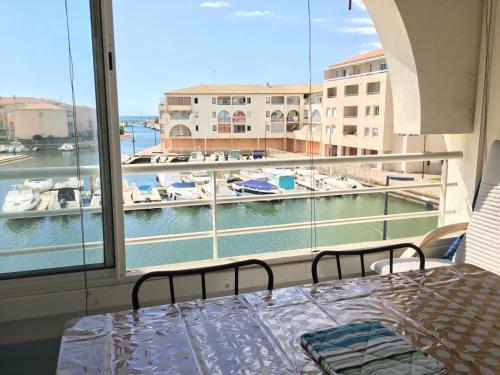 2 pièces cabine Sète avec vue sur canal et parking privé - FR-1-338-311