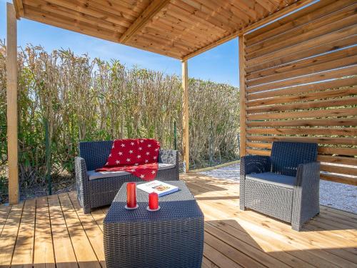 Χώρος καθιστικού στο Villa Les Villas de l'Etang by Interhome