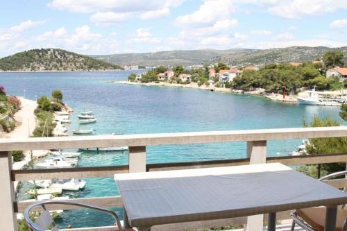 Apartment in Razanj with sea view, balcony, air conditioning, WiFi 5150-3