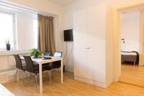Slagsta Gate Hotellにあるテレビまたはエンターテインメントセンター