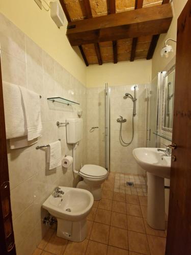 Ένα μπάνιο στο Agriturismo e Cantina La Sabbiona