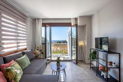 Lucid Dream Apt. |Bozinis