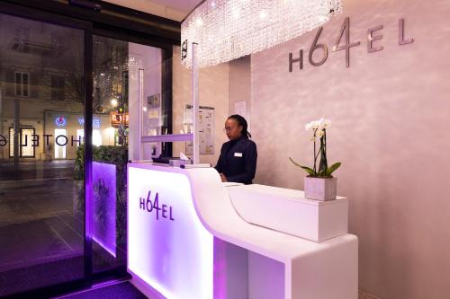 Лобби или стойка регистрации в Hotel 64 Nice